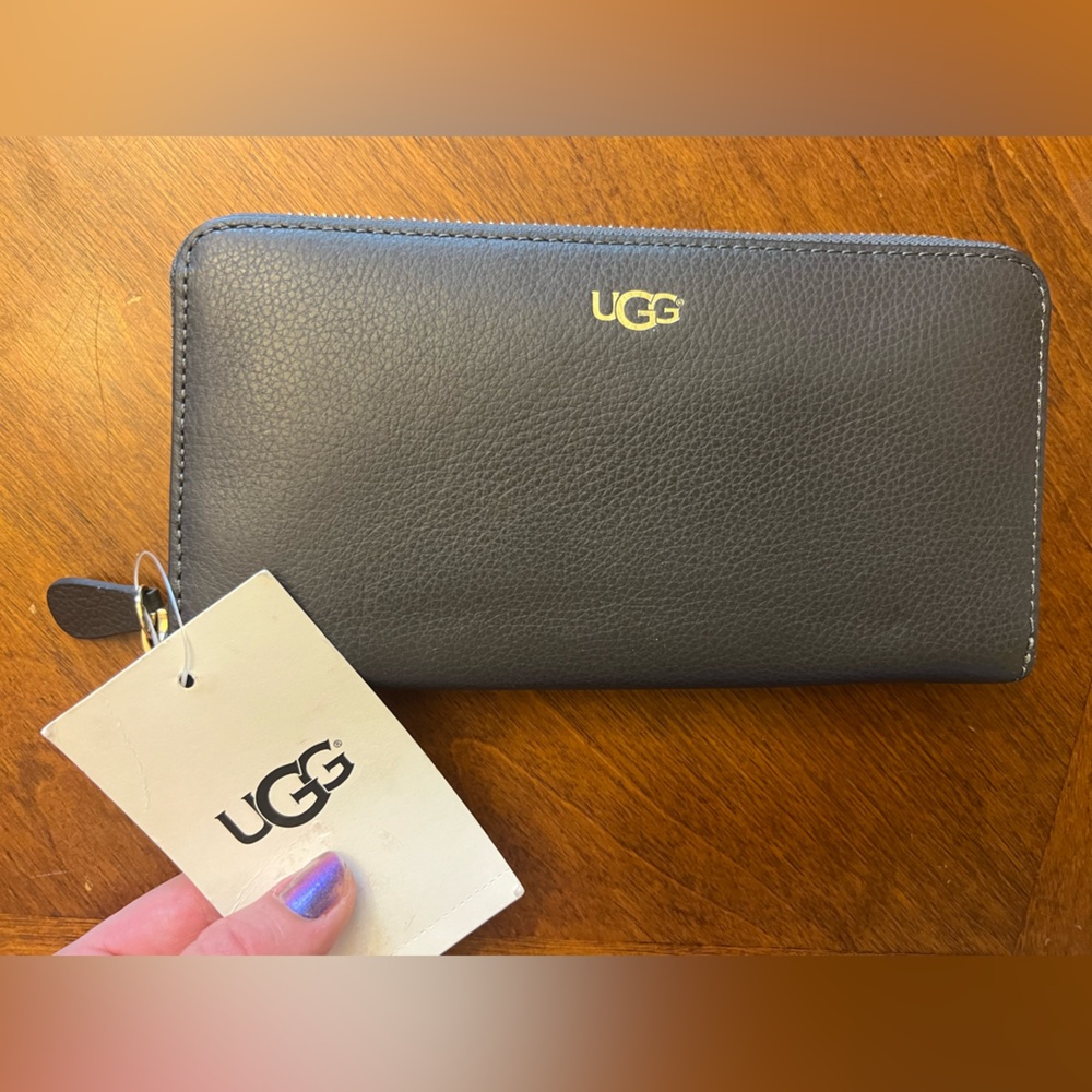 BNWT UGG wallet